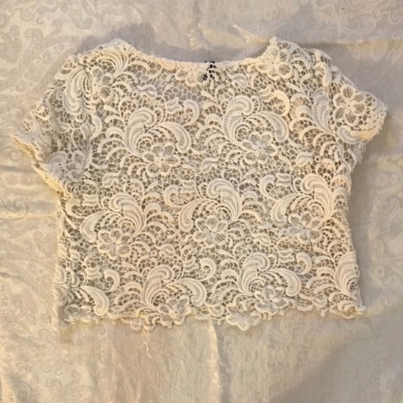 H&M Crochet Crop Top - Picture 2 of 2